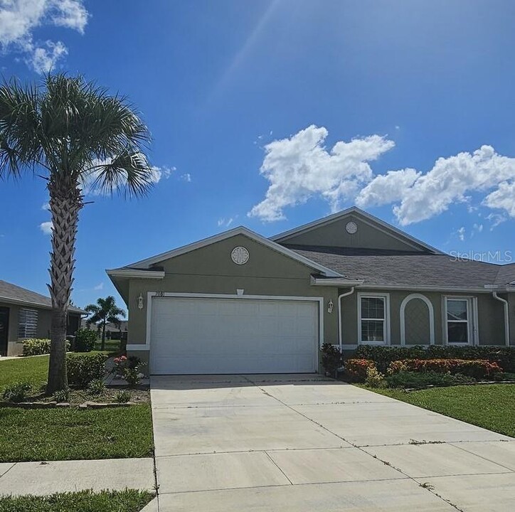 7081 Crystal Way in Punta Gorda, FL - Building Photo