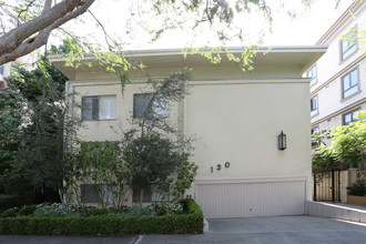 130 S Crescent Dr in Beverly Hills, CA - Building Photo - Building Photo