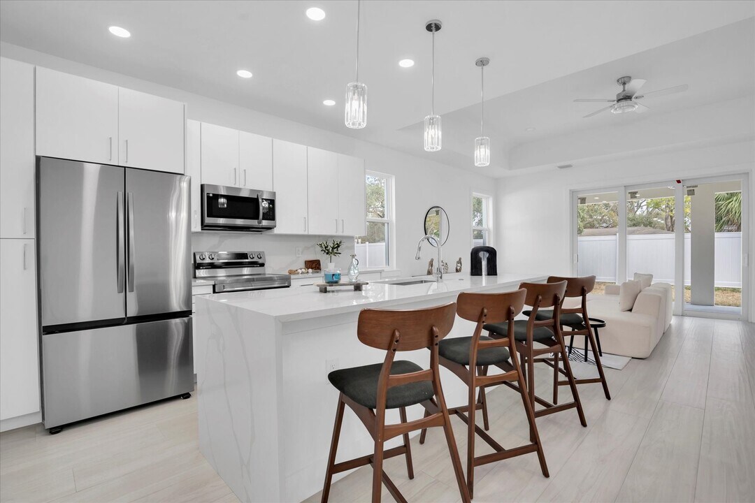 5331 71st Way N in St. Petersburg, FL - Building Photo