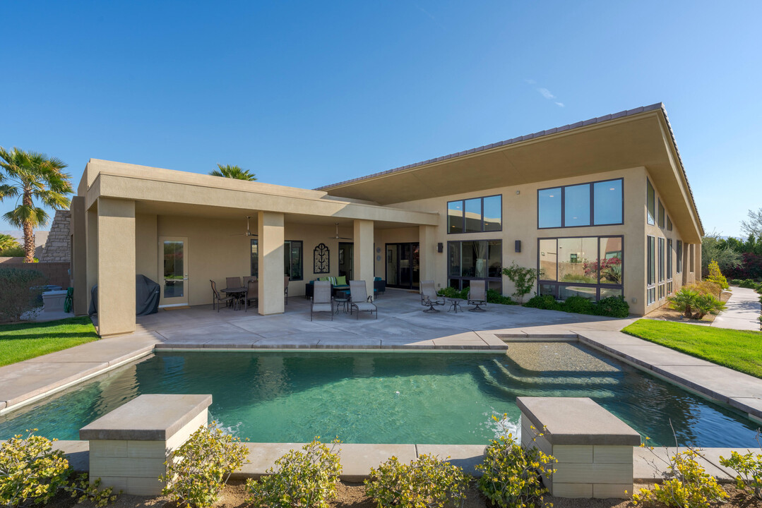 13 Via Montagna in Rancho Mirage, CA - Building Photo