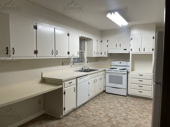 10002 Lily Flagg Cir SE in Huntsville, AL - Foto de edificio - Building Photo