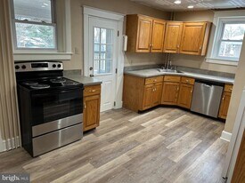 532 E Hancock St in Lansdale, PA - Building Photo