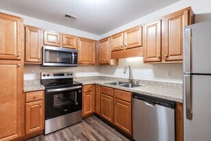 Clearwater Farm in Louisville, KY - Building Photo