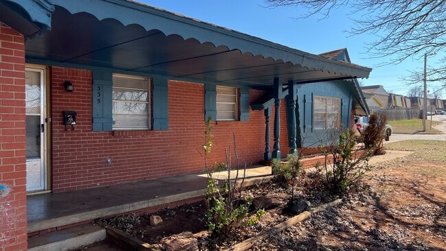 335 W Silverwood Dr in Midwest City, OK - Building Photo - Building Photo