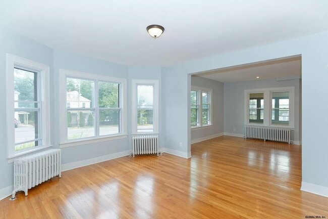 1 Lindberg Dr, Unit 2 in Latham, NY - Building Photo - Building Photo
