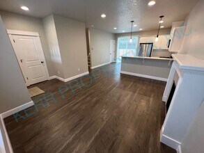 13118 SE 21st Ave in Milwaukie, OR - Building Photo - Building Photo