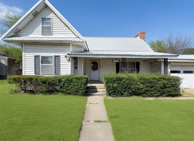 property at 411 E Avenue G