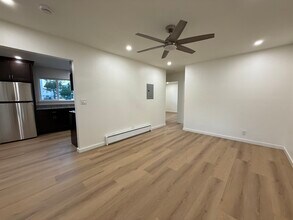 2360 Galway Ct, Unit 3 in Santa Clara, CA - Building Photo - Building Photo