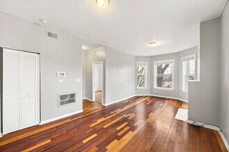 6649 S Rhodes Ave in Chicago, IL - Foto de edificio - Building Photo