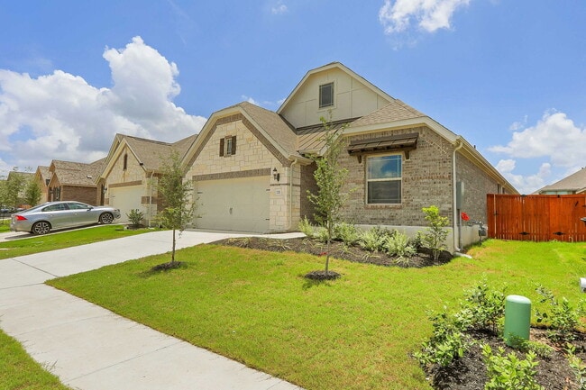 335 Spinnaker Loop in Niederwald, TX - Building Photo - Building Photo