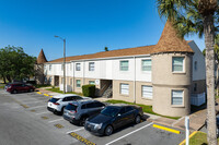 Manhattan Palms Condominiums in Tampa, FL - Foto de edificio - Building Photo