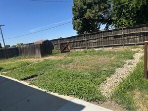 406 Patterson St in King City, CA - Building Photo - Building Photo