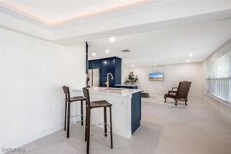 735 Parkview Ln in Naples, FL - Building Photo - Building Photo