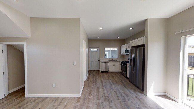 5262 Tipton St in San Diego, CA - Building Photo - Building Photo