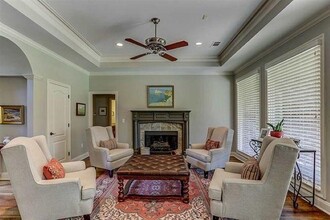 2520 Fox Hill Dr in Germantown, TN - Foto de edificio - Building Photo