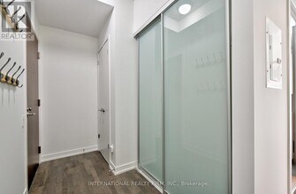 560-560 King St W in Toronto, ON - Building Photo - Building Photo