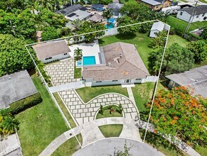 19715 SW 99th Pl in Miami, FL - Building Photo - Building Photo