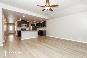 831 Brown Thrasher in San Antonio, TX - Building Photo - Building Photo