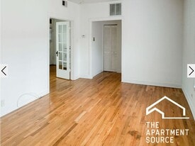 3523 N Broadway, Unit 2 in Chicago, IL - Building Photo