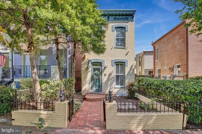 property at 650 A St NE