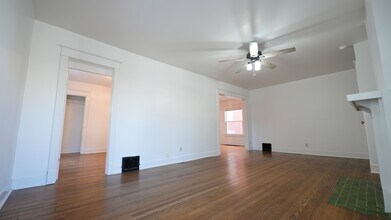 3838 Wyandotte St in Kansas City, MO - Building Photo - Building Photo