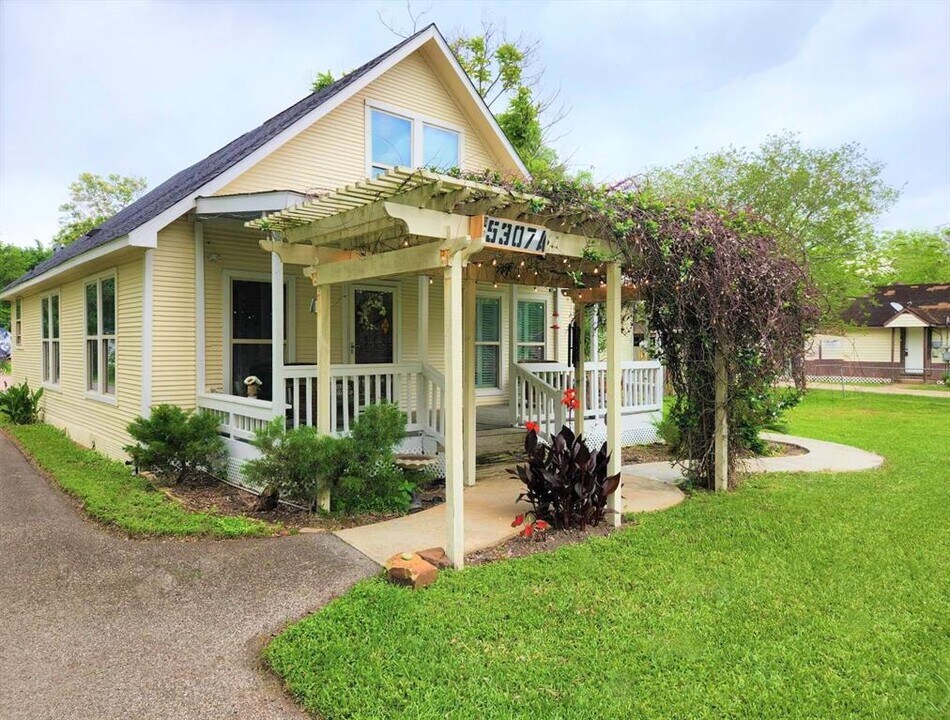 5307 Pine Ave in Pasadena, TX - Building Photo