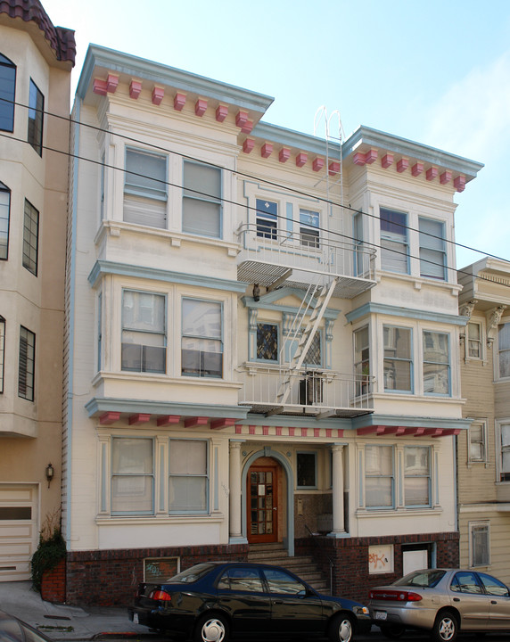 1575 Sacramento St in San Francisco, CA - Building Photo