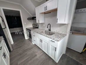 2471 Mecca Rd in Columbus, OH - Building Photo - Building Photo