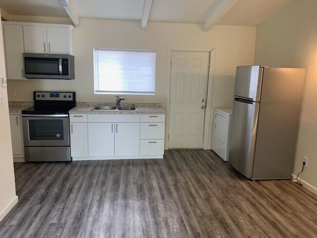 property at 1307-1311 E Ash St