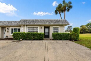 3683 Trophy Blvd in New Port Richey, FL - Building Photo