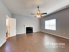 660 Escalade Dr in College Park, GA - Building Photo - Building Photo