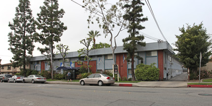 Windsor Apartments in Monrovia, CA - Building Photo - Building Photo