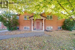 1970 Daytona Ave in Windsor, ON - Building Photo