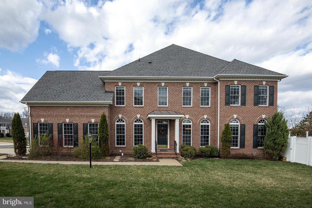 43620 Merchant Mill Terrace in Leesburg, VA - Building Photo