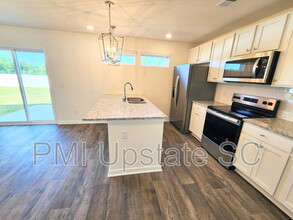 6043 Willutuck Dr in Boiling Springs, SC - Building Photo - Building Photo