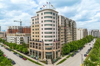 William's Court D & G in Ottawa, ON - Foto de edificio - Building Photo