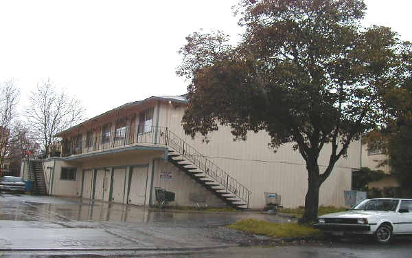 939 Temple Dr in San Jose, CA - Building Photo - Building Photo