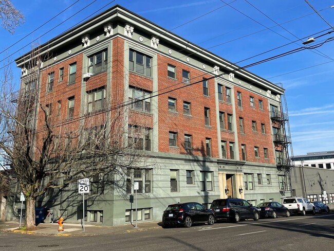 property at 1631 NW Everett St