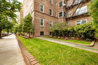 Berkeley Apartments Corporation in Forest Hills, NY - Building Photo - Building Photo