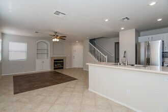 530 Eresma St in Henderson, NV - Building Photo - Building Photo