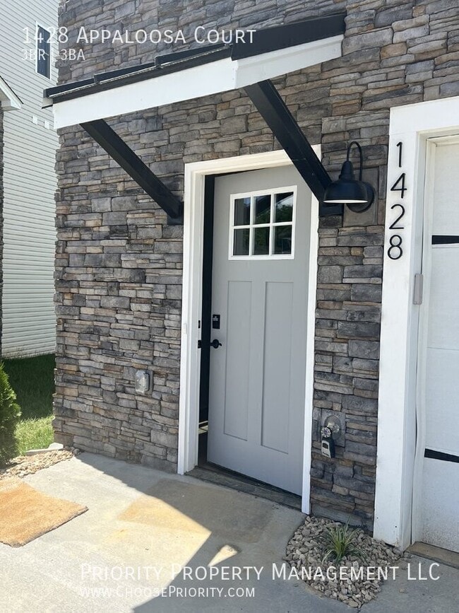 1428 Appaloosa Ct in Harrisonburg, VA - Building Photo - Building Photo