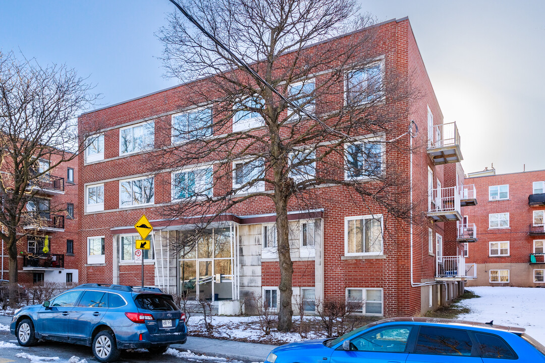 4970 Saint-Kévin Av in Montréal, QC - Building Photo