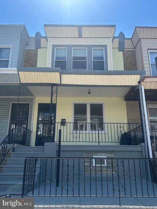 5640 Pentridge St in Philadelphia, PA - Building Photo