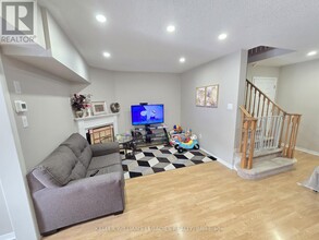 35 Tanasi Rd in Brampton, ON - Building Photo - Building Photo