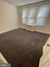 2094 Carver St photo'