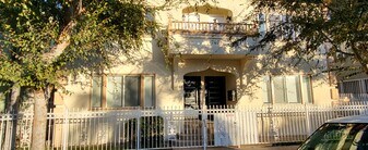 740 Lime Ave, Unit C in Long Beach, CA - Building Photo