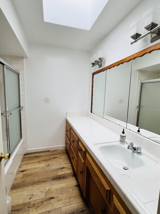 6212 Friant Dr in Bakersfield, CA - Building Photo - Building Photo