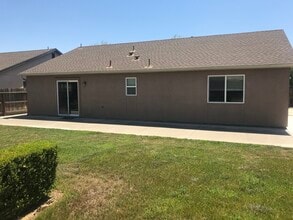 4734 W Reese Ave in Visalia, CA - Building Photo - Building Photo