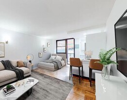 165 E 35th St, Unit 2D in New York, NY - Building Photo