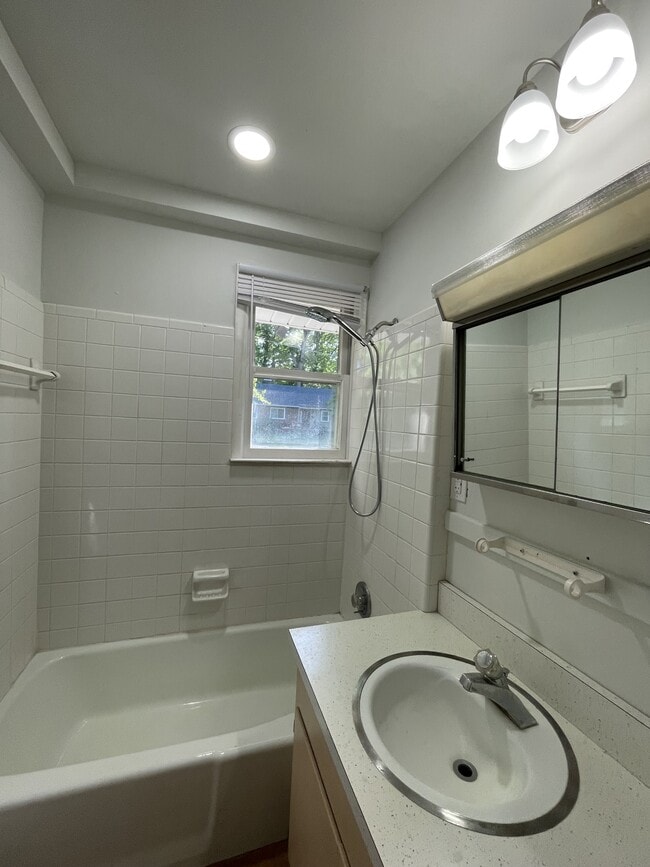 5818 Savoy Ln in Greensboro, NC - Building Photo - Building Photo